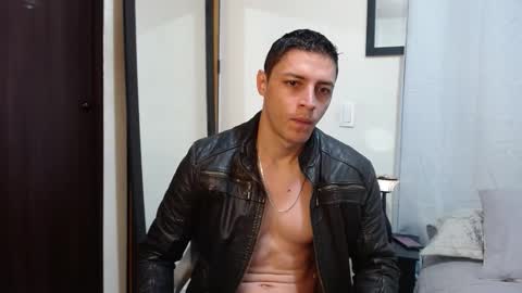 Snapshot of frank_millers chatting on 02/18/26, 11:06 Frank online show from 02/18/26, 11:06