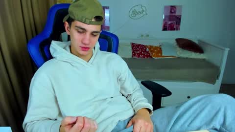 Frank online show from 11/29/25, 04:26