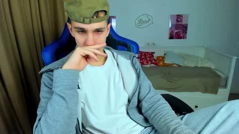 Frank online show from 12/23/25, 04:10