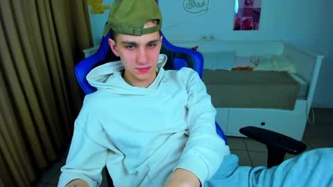 Frank online show from 04/19/26, 05:07