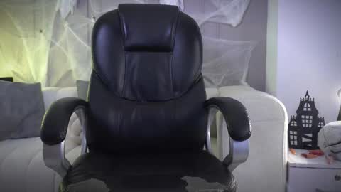 Frank Farrell. Hey remember to give me a thumbs up Ty online show from 11/02/25, 08:00