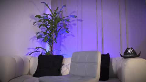 Frank Farrell. Hey remember to give me a thumbs up Ty online show from 03/24/26, 11:10