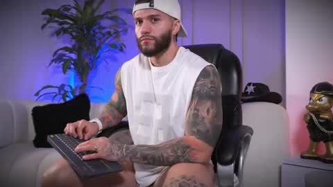 Frank Farrell. Hey remember to give me a thumbs up Ty online show from 04/16/26, 09:39