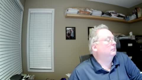 Snapshot of frankie6207 chatting on 11/08/25, 07:19 frankie6207 online show from 11/08/25, 07:19