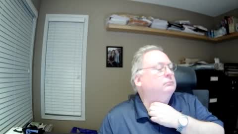 Snapshot of frankie6207 chatting on 11/16/25, 08:42 frankie6207 online show from 11/16/25, 08:42