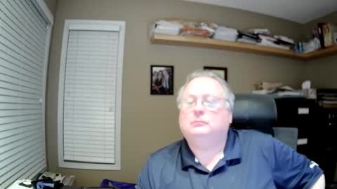 Snapshot of frankie6207 chatting on 11/17/25, 07:36 frankie6207 online show from 11/17/25, 07:36