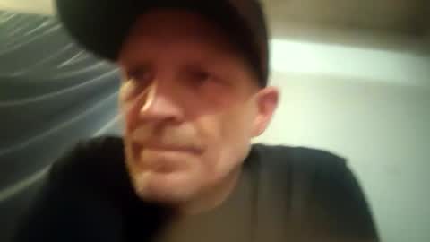 Famous Blue Eyes online show from 05/04/26, 03:13