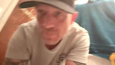 Famous Blue Eyes online show from 05/13/26, 07:39