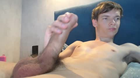 Snapshot of franky_twink chatting on 09/23/25, 07:06 Frankyno selfsuck online show from 09/23/25, 07:06