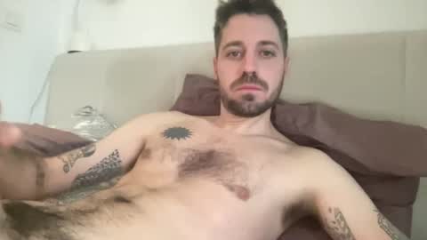 Snapshot of frankybiiig chatting on 12/15/24, 10:07 thegoodandbiiig online show from 12/15/24, 10:07