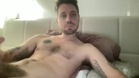 Snapshot of frankybiiig chatting on 12/21/24, 07:06 thegoodandbiiig online show from 12/21/24, 07:06