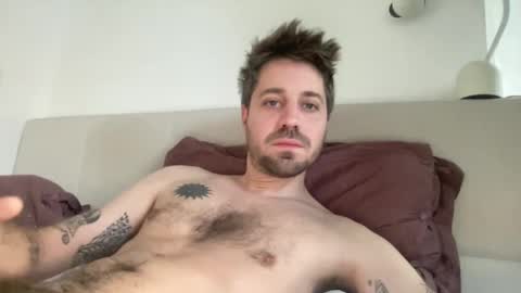 Snapshot of frankybiiig chatting on 01/27/25, 08:51 thegoodandbiiig online show from 01/27/25, 08:51