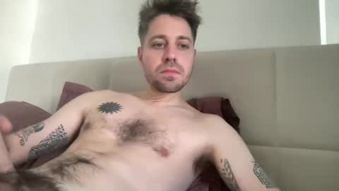 Snapshot of frankybiiig chatting on 02/02/25, 01:19 thegoodandbiiig online show from 02/02/25, 01:19