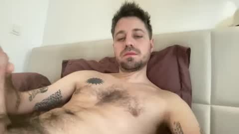 Snapshot of frankybiiig chatting on 02/08/25, 08:31 thegoodandbiiig online show from 02/08/25, 08:31