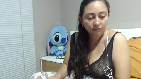 Snapshot of fransheska1_4 chatting on 02/17/26, 01:24 fransheska and Dimytri online show from 02/17/26, 01:24