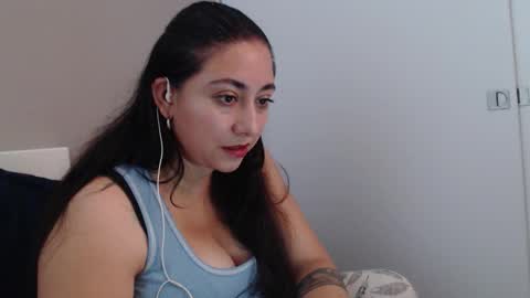 Snapshot of fransheska1_4 chatting on 02/18/26, 01:51 fransheska and Dimytri online show from 02/18/26, 01:51