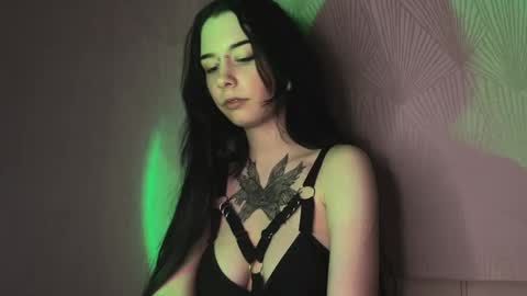 Snapshot of frau_basted chatting on 01/06/25, 09:22 mistress Bastet and mintcola online show from 01/06/25, 09:22