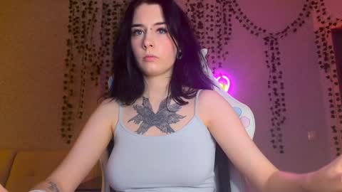 Snapshot of frau_basted chatting on 02/25/25, 03:16 mistress Bastet and mintcola online show from 02/25/25, 03:16