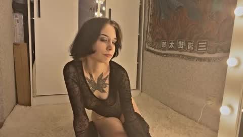 Snapshot of frau_basted chatting on 10/11/25, 08:13 mistress Bastet and mintcola online show from 10/11/25, 08:13