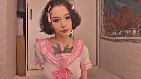 Snapshot of frau_basted chatting on 10/18/25, 03:02 mistress Bastet and mintcola online show from 10/18/25, 03:02