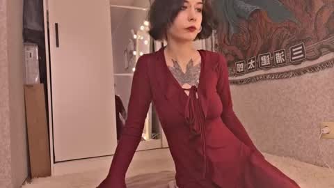 Snapshot of frau_basted chatting on 10/19/25, 09:32 mistress Bastet and mintcola online show from 10/19/25, 09:32