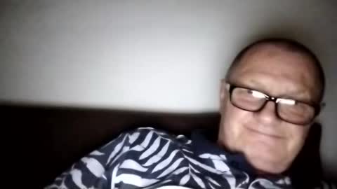 Wolfi online show from 09/10/25, 12:27