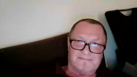 Wolfi online show from 03/25/26, 06:30