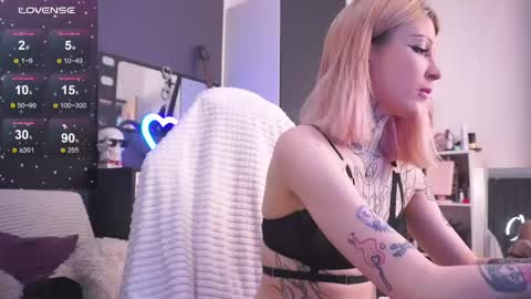 Asya UwU   online show from 05/30/26, 09:34