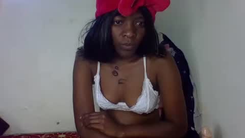 Snapshot of freaky_angie1 chatting on 10/19/25, 07:20 freaky online show from 10/19/25, 07:20