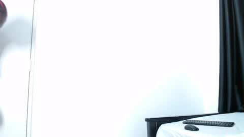 freaky_bunnies online show from 04/18/26, 07:58