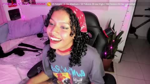 Lia Gomez online show from 02/26/25, 02:26