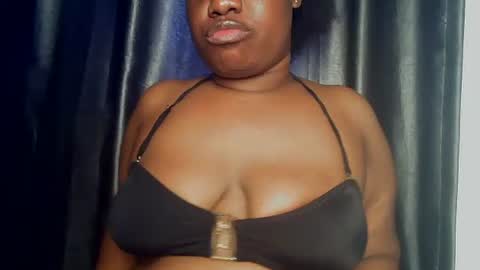 freaky slut5 online show from 04/19/26, 11:53