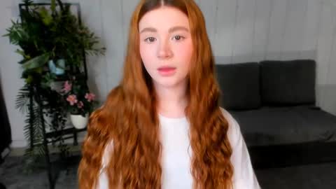 Snapshot of freckle_diyana chatting on 02/27/25, 10:31 Diyana online show from 02/27/25, 10:31