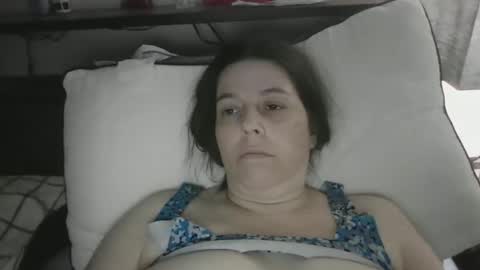 freckles232399 online show from 04/22/26, 05:32