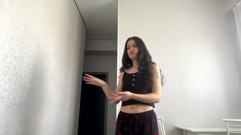 Snapshot of fredamedora chatting on 06/26/26, 05:56 Mia online show from 06/26/26, 05:56