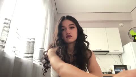 Snapshot of fredamedora chatting on 07/01/26, 05:09 Mia online show from 07/01/26, 05:09