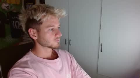 Snapshot of freddy_star chatting on 09/20/25, 02:18 Frederick Perin online show from 09/20/25, 02:18