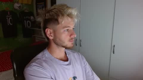 Snapshot of freddy_star chatting on 09/29/25, 10:31 Frederick Perin online show from 09/29/25, 10:31