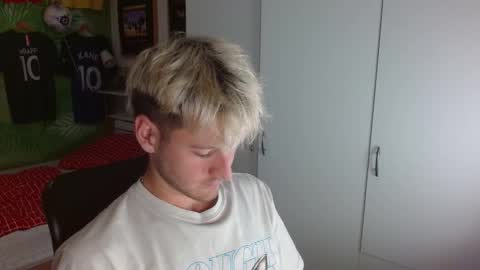 Snapshot of freddy_star chatting on 10/27/25, 01:59 Frederick Perin online show from 10/27/25, 01:59