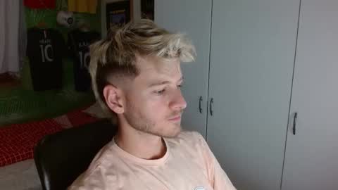 Snapshot of freddy_star chatting on 11/02/25, 01:35 Frederick Perin online show from 11/02/25, 01:35