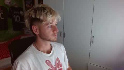 Snapshot of freddy_star chatting on 11/03/25, 11:33 Frederick Perin online show from 11/03/25, 11:33