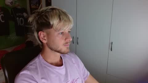 Snapshot of freddy_star chatting on 11/26/25, 07:26 Frederick Perin online show from 11/26/25, 07:26