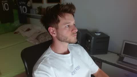 Snapshot of freddy_star chatting on 05/04/26, 12:23 Frederick Perin online show from 05/04/26, 12:23