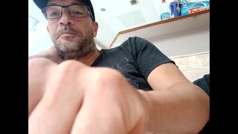 Snapshot of frederic94370 chatting on 06/10/26, 10:47 frederic94370 online show from 06/10/26, 10:47