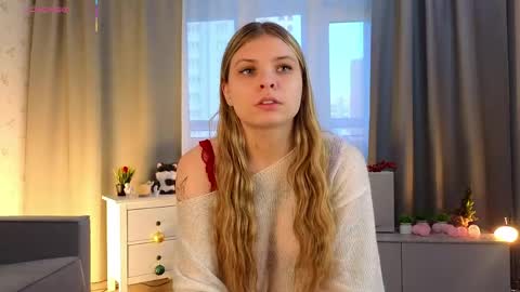 Hey im Olivia im glat to see you in mu room3 online show from 04/16/26, 02:51