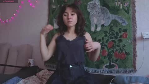 Mia online show from 04/25/26, 09:23