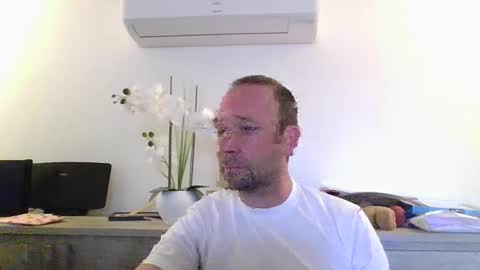 Snapshot of fredodu41 chatting on 04/13/26, 04:01 fredodu41 online show from 04/13/26, 04:01