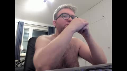 Fredrik online show from 01/12/25, 05:54