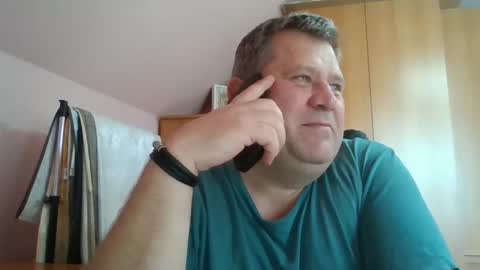 freeboy80180 online show from 09/22/25, 12:18