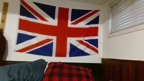 Snapshot of freemee1 chatting on 11/17/25, 09:42 onenutwonder online show from 11/17/25, 09:42